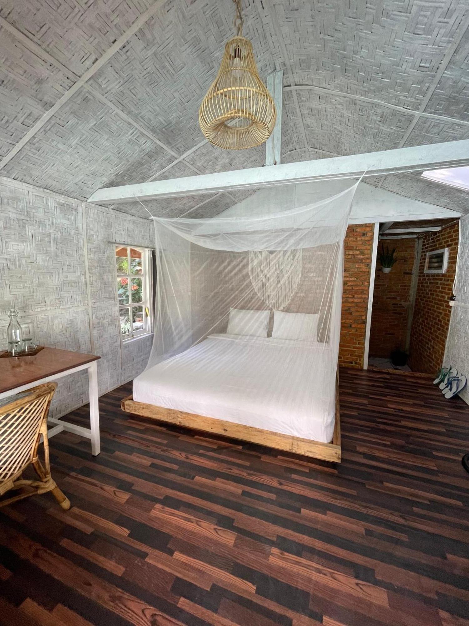 Hub Tata Guesthouse Tuk Tuk Esterno foto